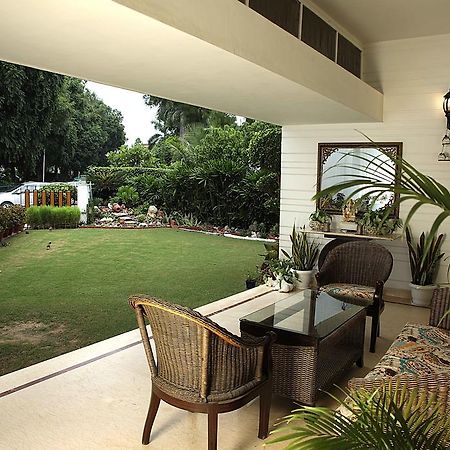 Ahuja Residency Golf Links Hotel New Delhi Exterior photo
