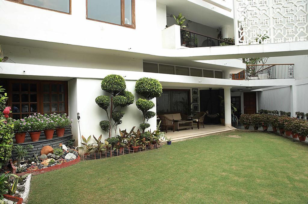 Ahuja Residency Golf Links Hotel New Delhi Exterior photo