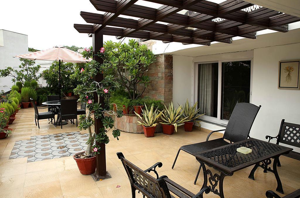 Ahuja Residency Golf Links Hotel New Delhi Exterior photo