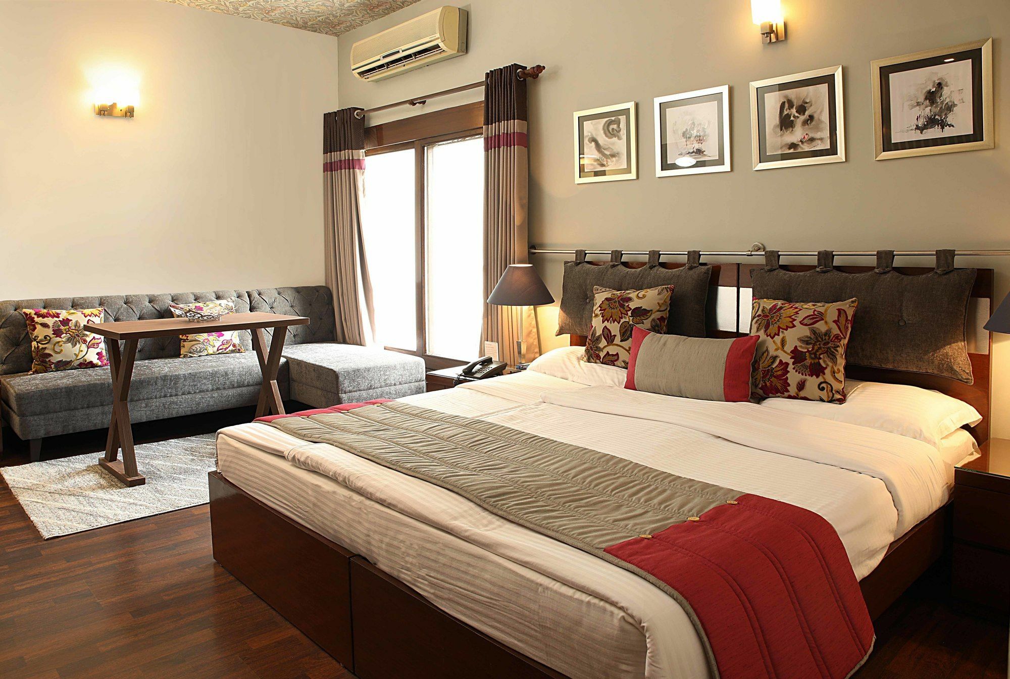 Ahuja Residency Golf Links Hotel New Delhi Exterior photo
